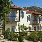 The Library Wellness Retreat Hotel 4*