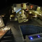 Hotel The Library Wellness Retreat 4*