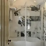 The Library Wellness Retreat Hotel 4*