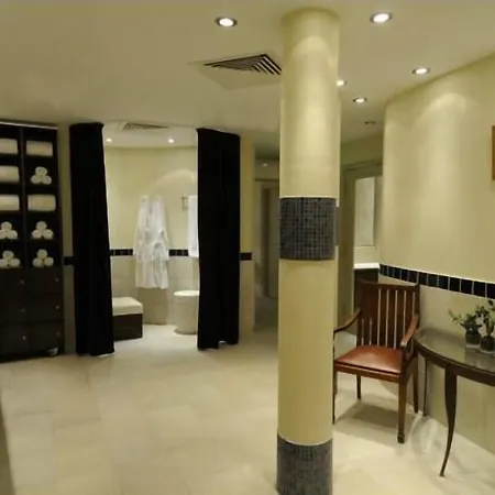 Hotel The Library Wellness Retreat