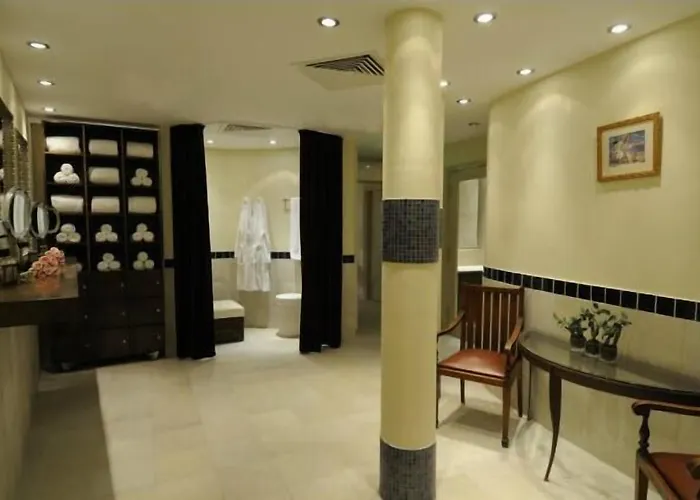 Hotel The Library Wellness Retreat