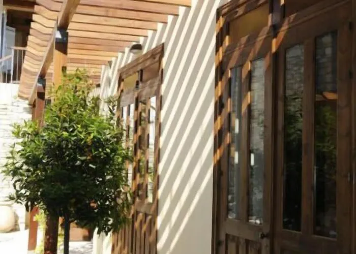 Hotel The Library Wellness Retreat 4*