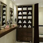 فندق The Library Wellness Retreat