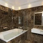 فندق The Library Wellness Retreat