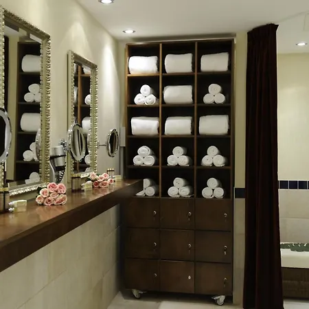 Hotel The Library Wellness Retreat