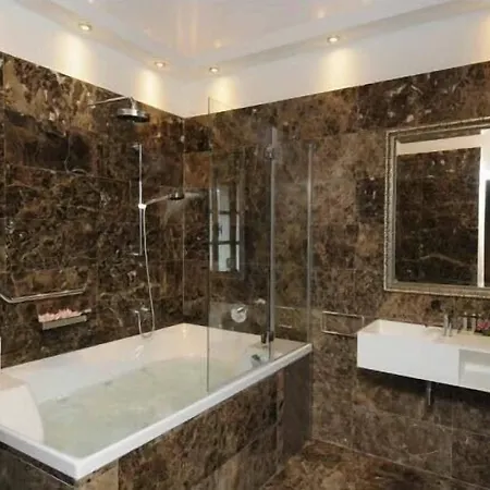 Hotel The Library Wellness Retreat