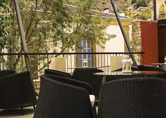 Hotel The Library Wellness Retreat